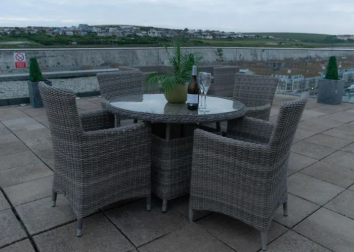 Unique Sea View Penthouse With Hot Tub
